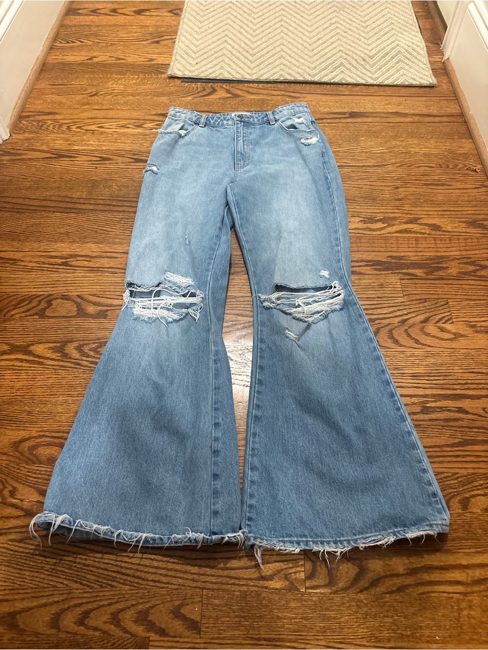 ROLLAS East Coast Flare Women's Light Blue Distressed Jeans High Rise Size 29 - Picture 4 of 7